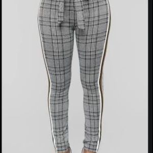 Fashion Nova soft stretchy jogger/pants size xs-s